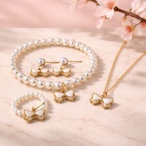 5 pieces white coloured Jewelry Set